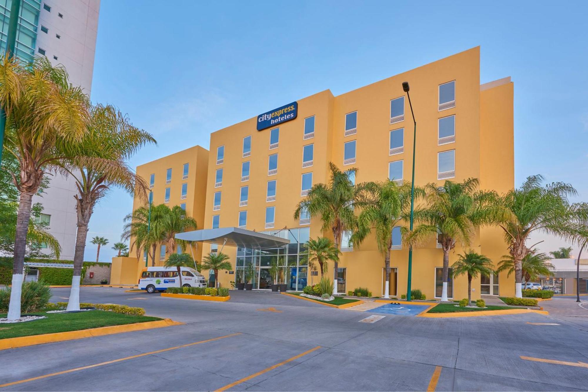 City Express By Marriott Irapuato Eksteriør billede